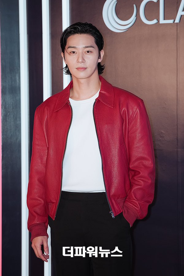 عرب بارك سيوجون 💙 tweet media