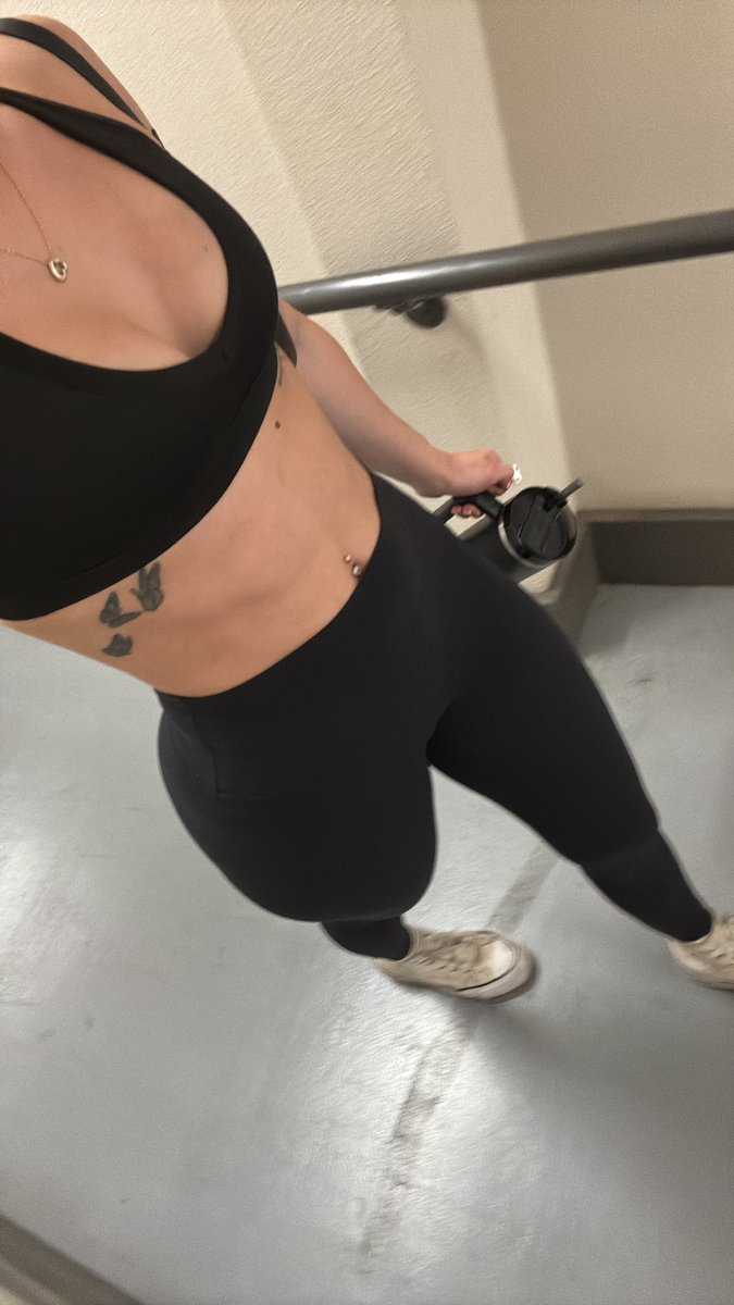 goddesslily tweet media