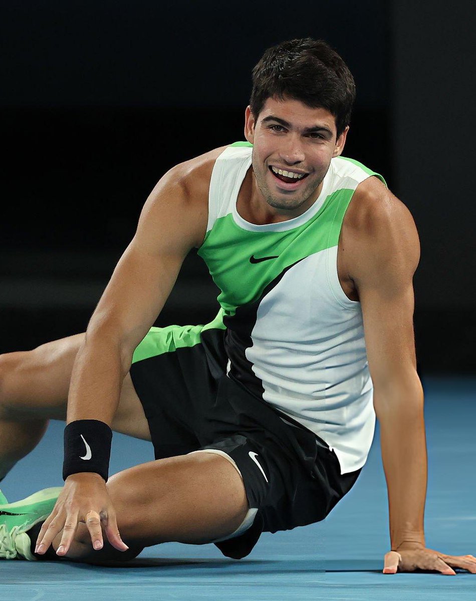 #CARL1TOS tweet media