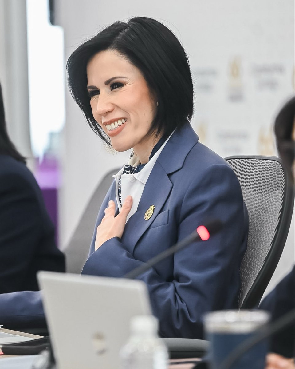 Secretaría del Nuevo Comienzo tweet media