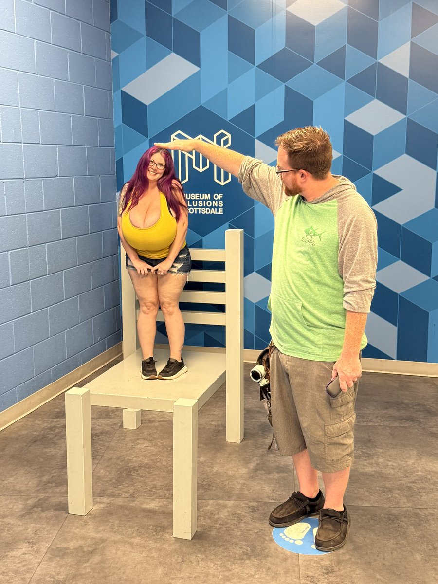 Demora Avarice tweet media