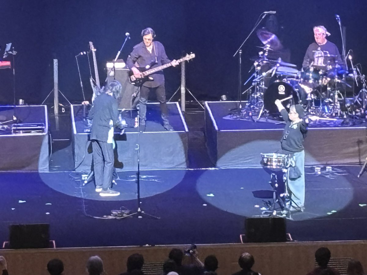 on-the-road tweet media