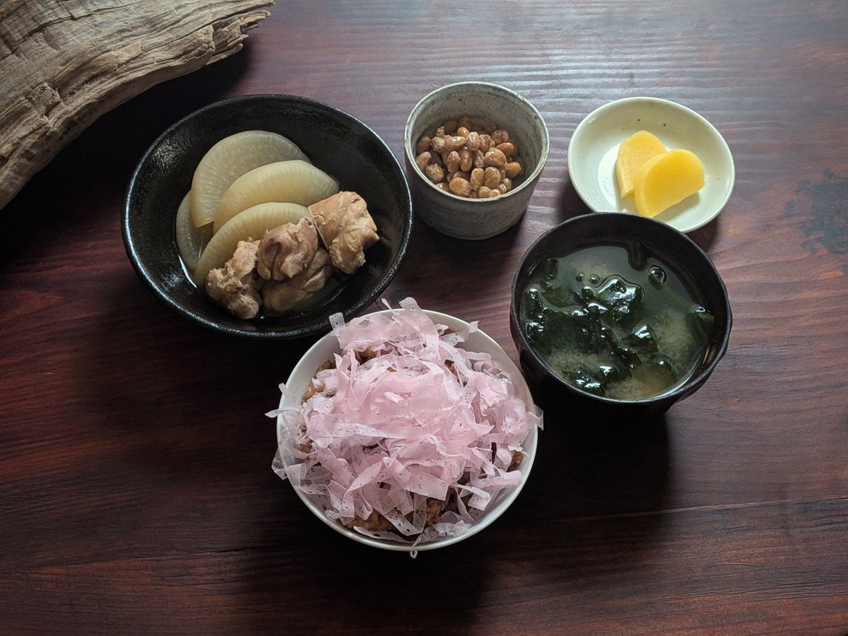 くもあけ tweet media