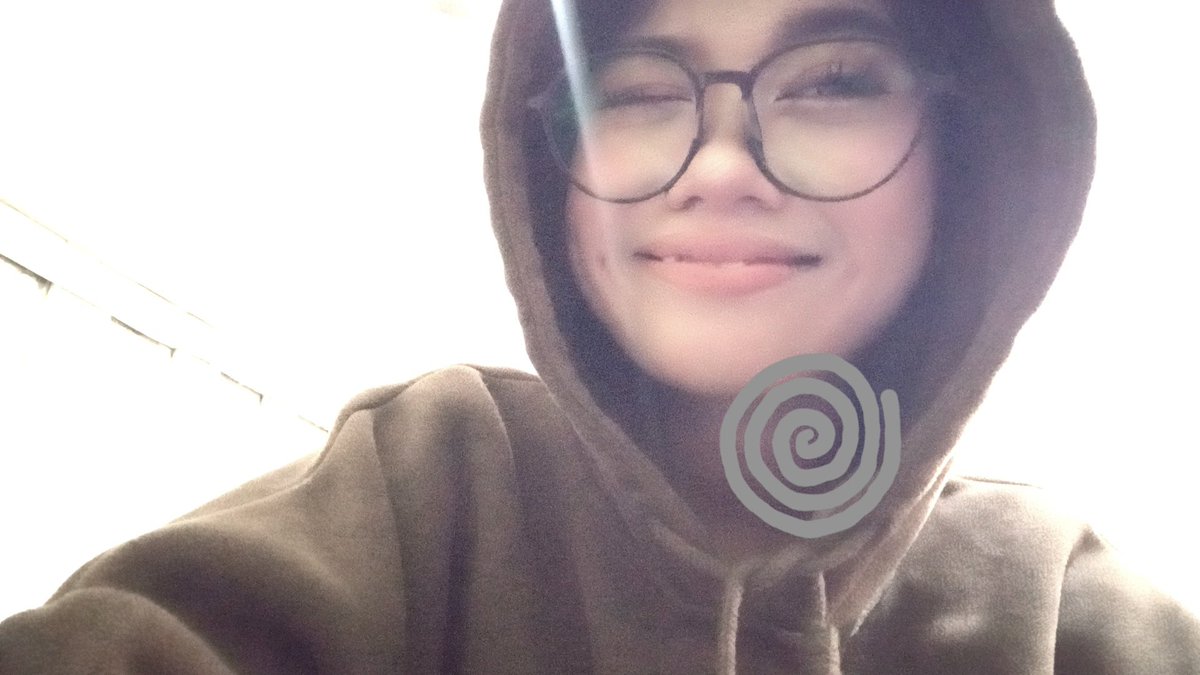 babbemilk's tweet photo. birthday gal! (shy) https://t.co/wU3kDjlJcV
