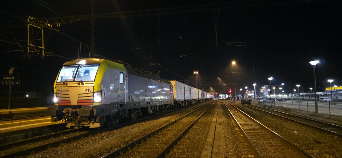 Tobias Menzi 📯🇺🇦🏳️‍🌈 tweet media