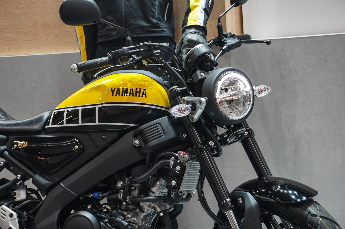 responsejp's tweet image. 「ついに国内販売か！」高速も走れる155ccの新型ネオレトロ、ヤマハ『XSR155』に「価格と維持費でアリかも」とSNSも注目！
response.jp/article/2026/0…

#バイク #新型車 #ヤマハ #大阪モーターサイクルショー #口コミ記事