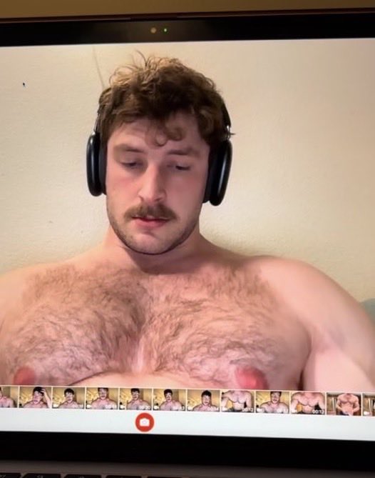 Stan Base tweet media