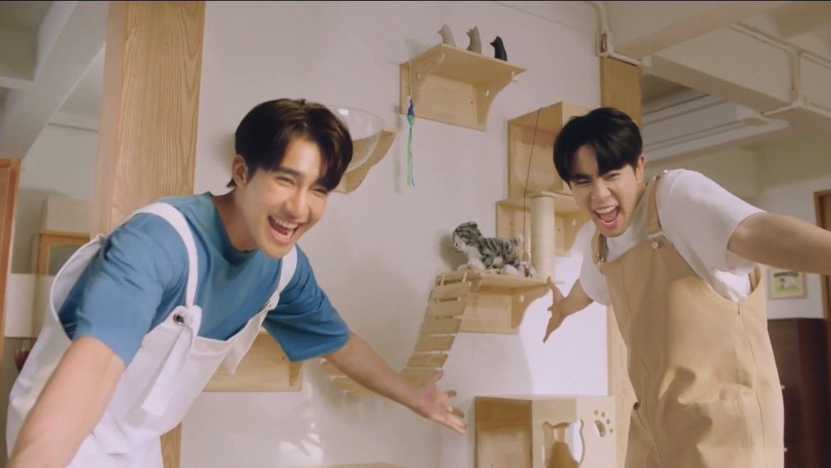 (: sarah :) tweet media