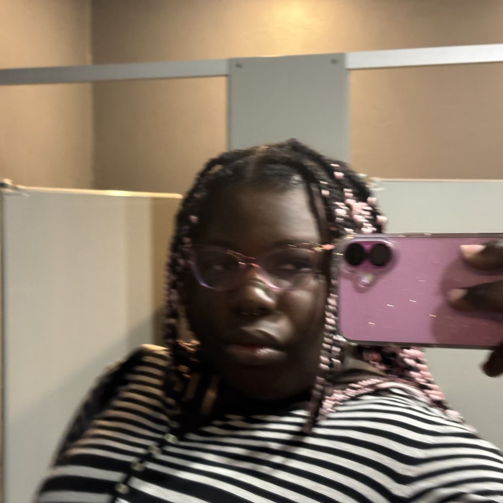 symone | c6r5 flins haver⚡️ tweet media