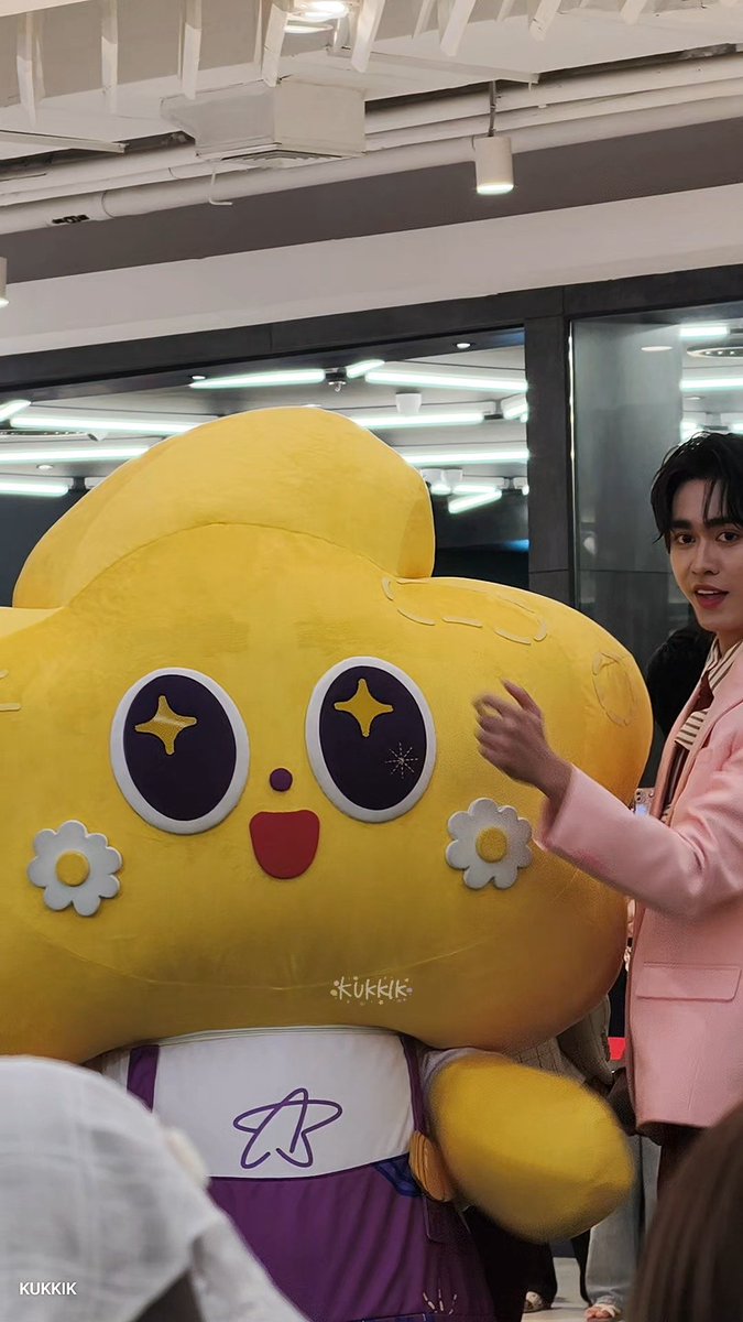 KukkiK🍀:: Love Be Yourself tweet media