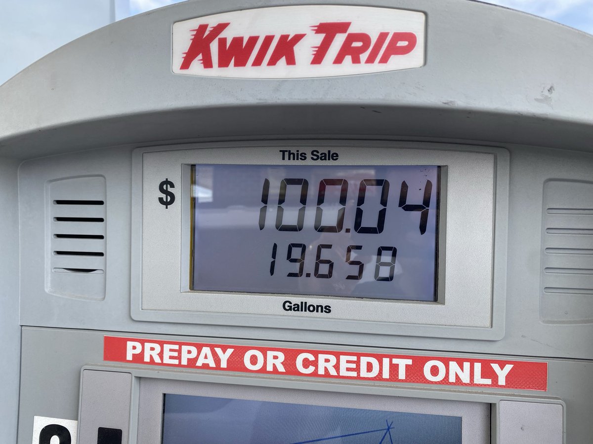 Scott Walker tweet media