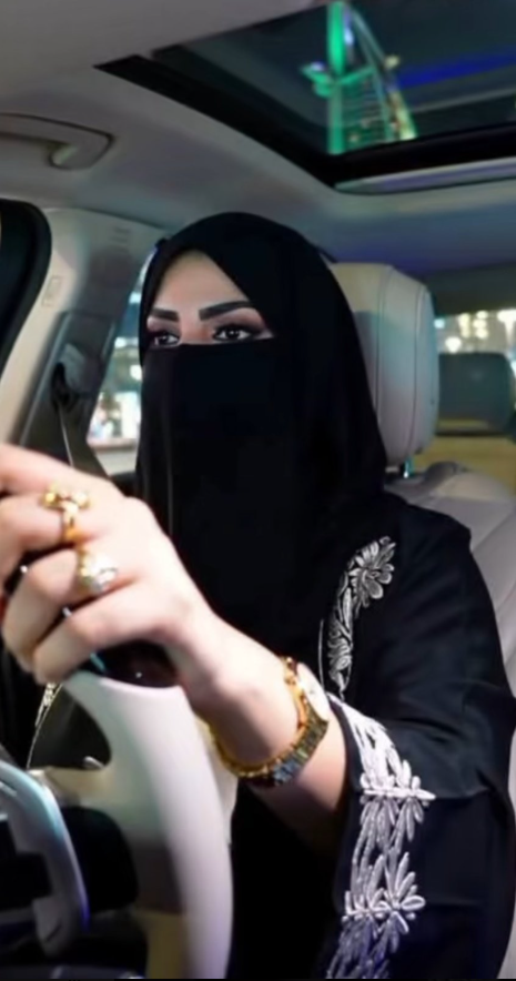 Randall Oakleigh 🌸🌷 tweet media