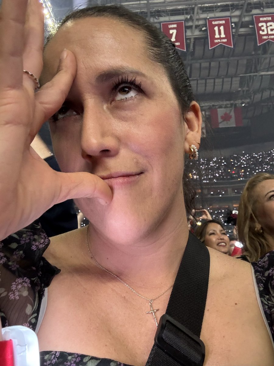 Renata•🌜 tweet media