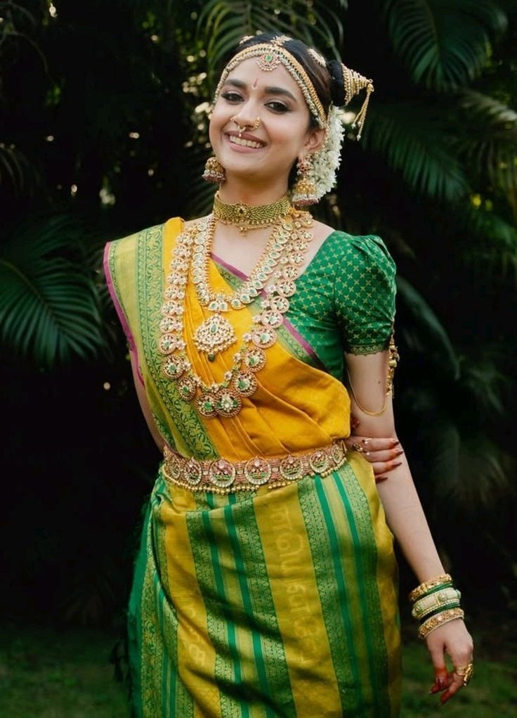 Indian Women Admires ✮⋆˙ tweet media