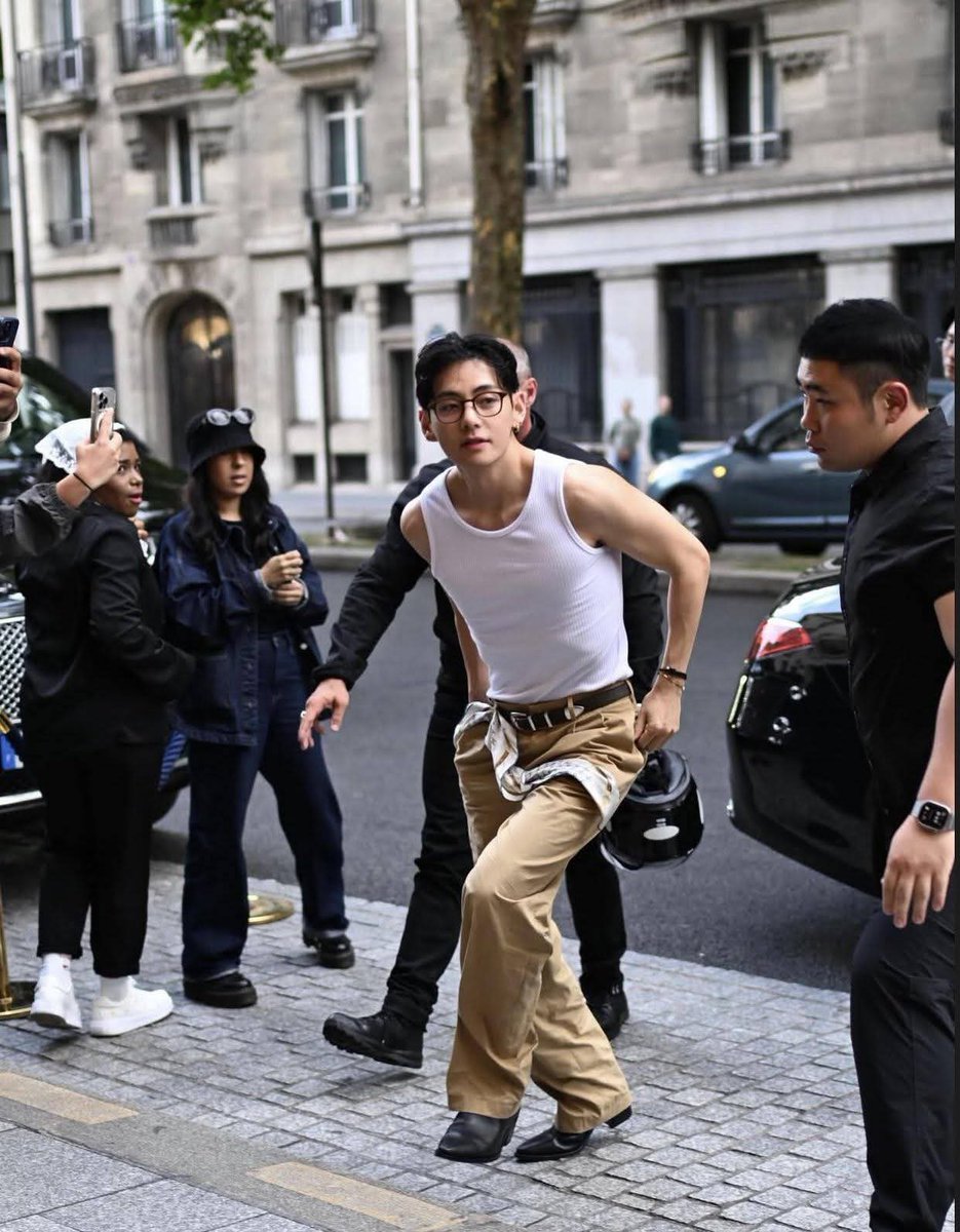 RebecaBarba's tweet image. #LunesDe el día especial dedicado a mi gran amor #KimTaeHyung #V #Taehyung Pido por ti, porqué tu corazón este completo y en paz...💜 #MiGrupoFavoritoDeKPop BTS (방탄소년단)  💜🇲🇽🩷🇰🇷💜 🫶🏻🩷🫰🏻난 그냥 당신을 사랑 해요 24/7 工 ﾚo√乇 ㄚ◯∪ ᗷTS⟭⟬ 🅐🅡🅜🅨