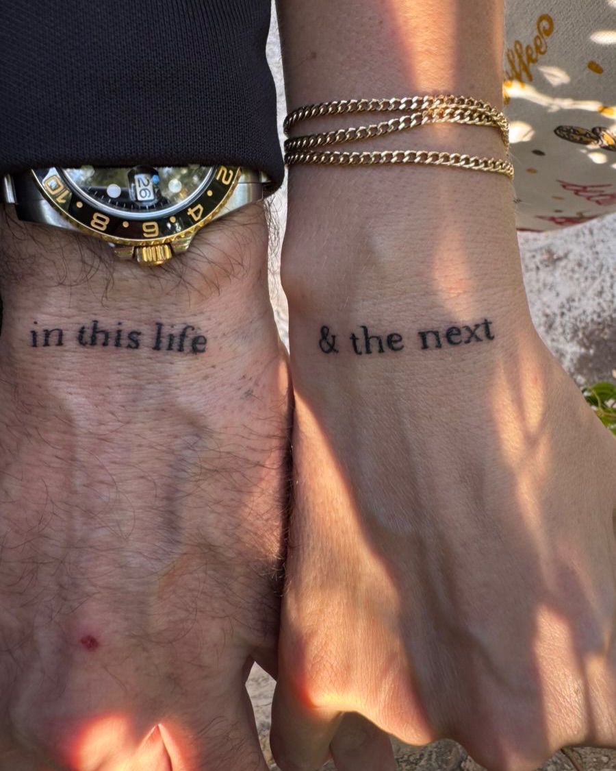 Ana Leoni 💋 tweet media