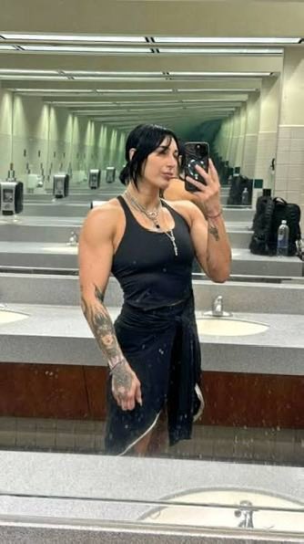 𝗟𝗔𝗗𝗬 𝗥𝗜𝗣𝗟𝗘𝗬 𝓫𝓮𝓵𝓲𝓮𝓿𝓮 𝓲𝓽 or not . tweet media