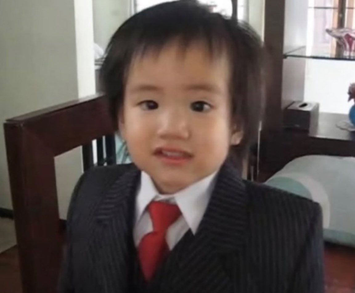 grayyyon's tweet photo. พยุ่ง                                    เพี่ยง https://t.co/itq0kaskBQ