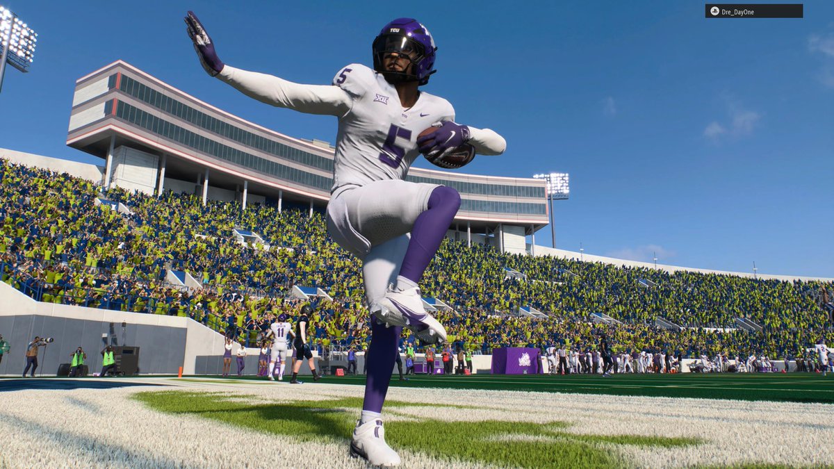 TCU_NECF26's tweet photo. TCU 59
Bayou 26

3-1.

After getting blown out at home by the Norsemen, we bounce back with an offensive explosion. Verm continues his Heisman campaign as he goes for 348 total yards and scores 3 different ways including his 15th career kick return td.

#NECFRecap | #DFWDominance https://t.co/cV64ix2lWe