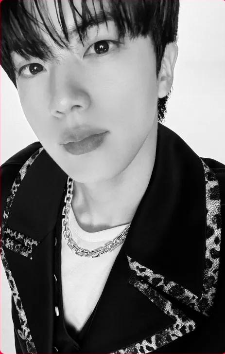 BTS WEVERSE tweet media