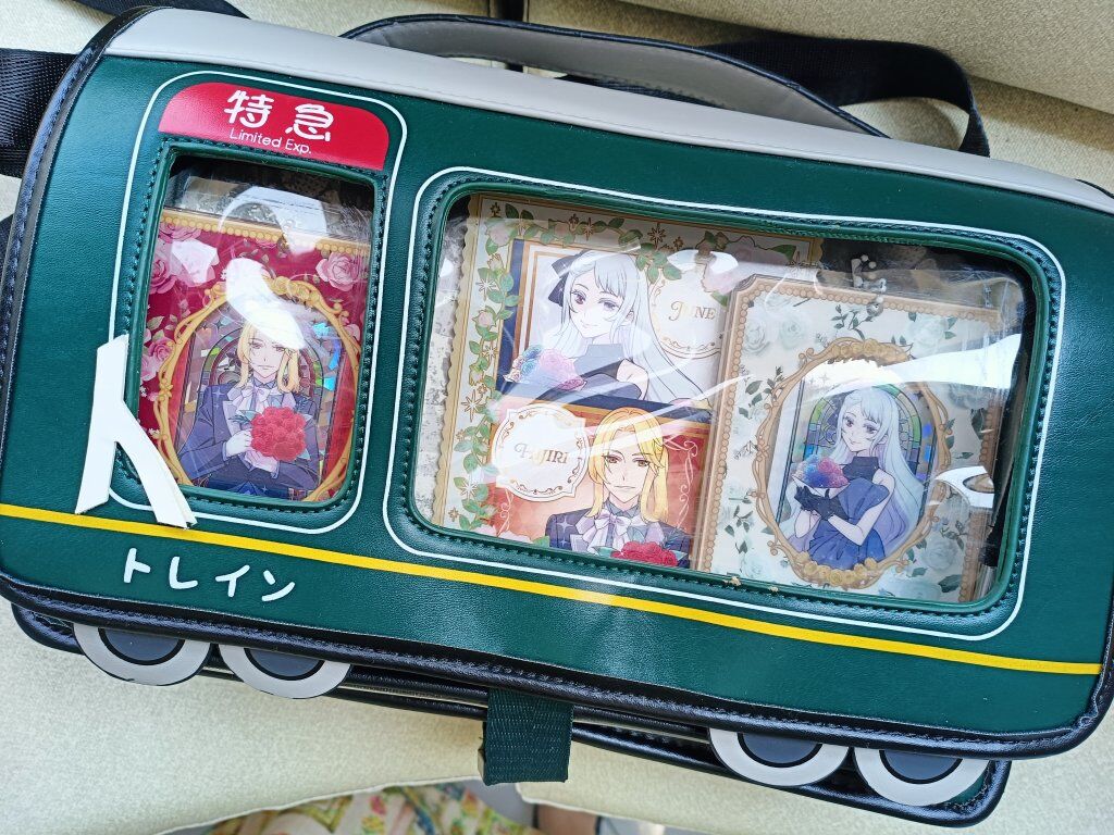 アキネ tweet media