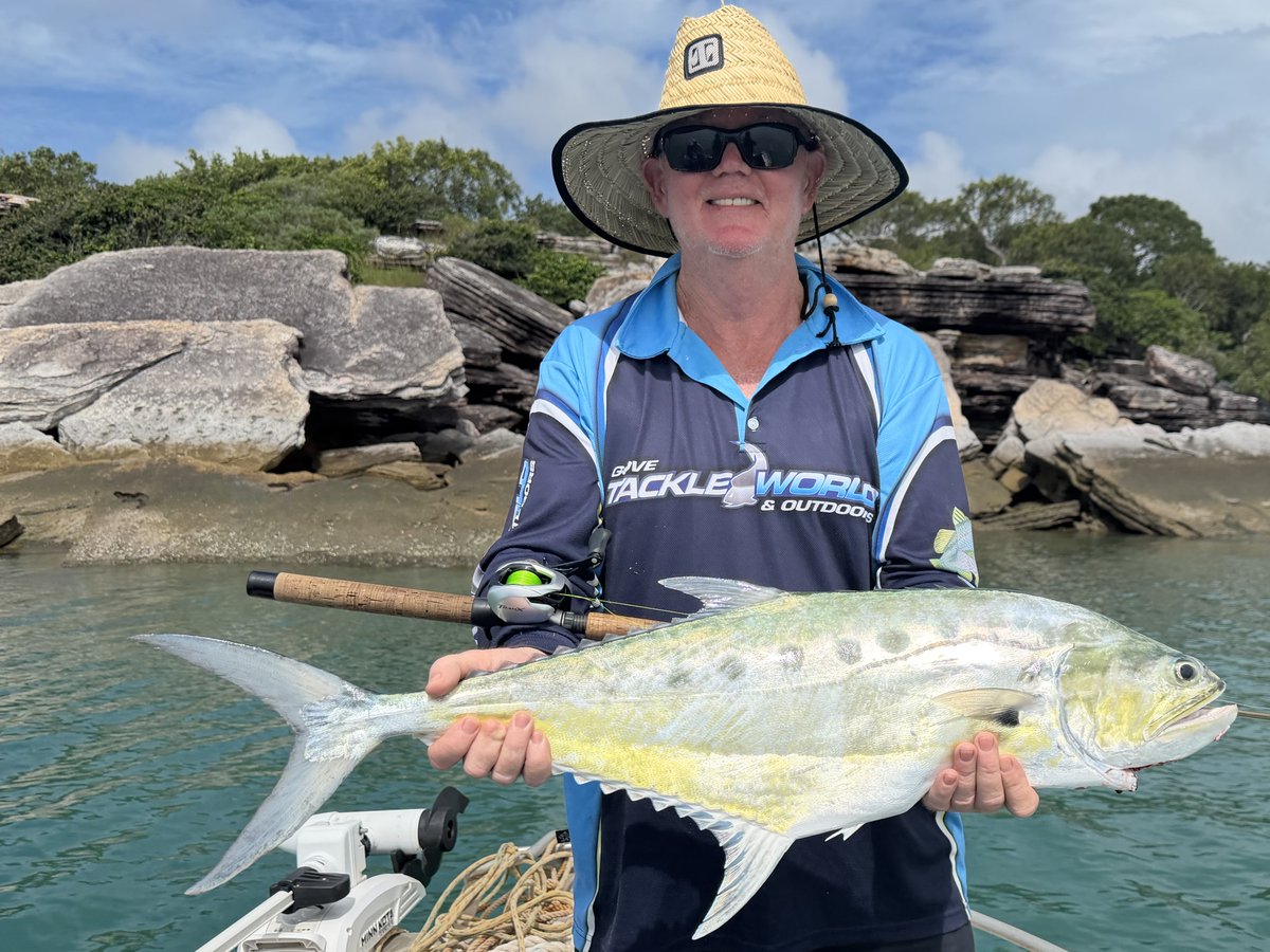 galumay's tweet image. Livo with a nice Wessels Queenie on light gear in shallow water. #cerviche #boatlife