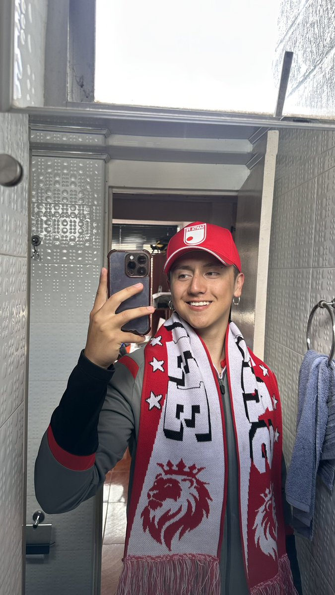 Sebastian Alarcon🦁 tweet media