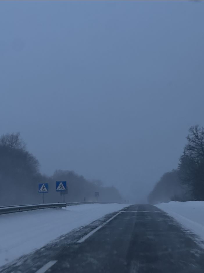 aliceSheyy02's tweet photo. my biggest fear is hydroplaning https://t.co/h1DlAPiDBh