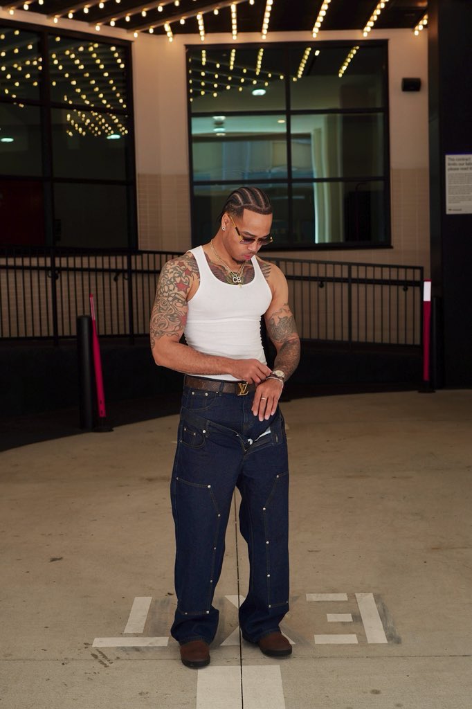 PrettyBoyChrisB tweet media