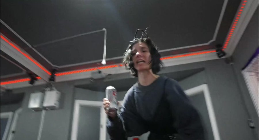 TrustworthyGuy tweet media