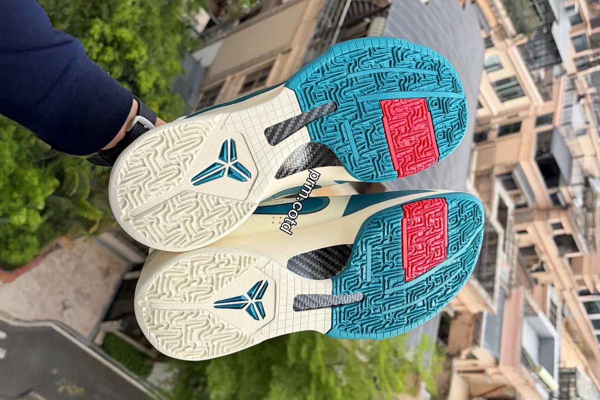 INSANE SNEAKER™ tweet media