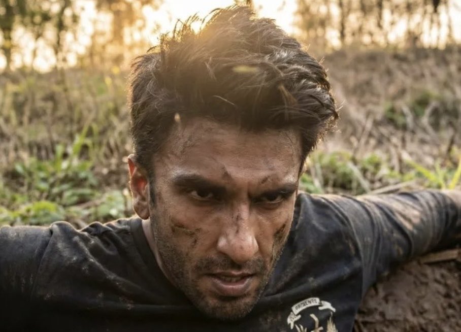 StriderEl's tweet image. Rival PRs will sideline him as usual, but I gotta say I’m in awe of Ranveer Singh’s craft as a mainstream actor. For 16 years, he kept raising the bar film after film. Not one role like the other.

Dhurandhar 2 is his most complex work yet, and he has set an industry benchmark.👏