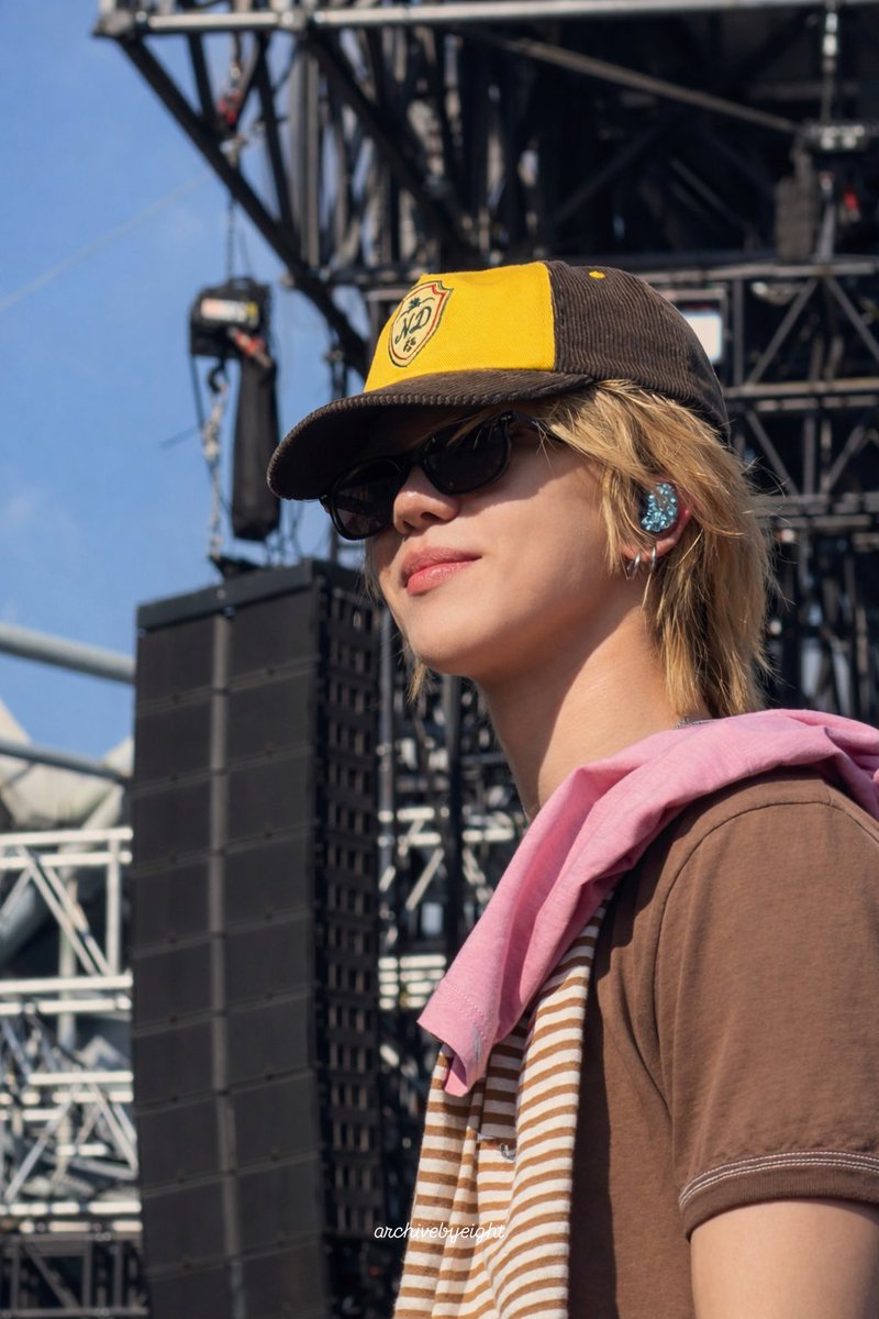 alex ☆ tweet media