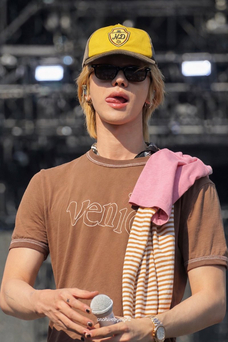 alex ☆ tweet media