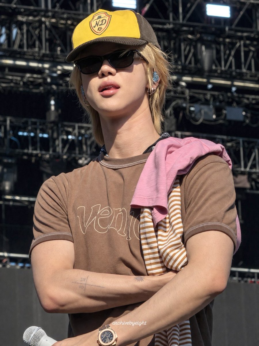 alex ☆ tweet media