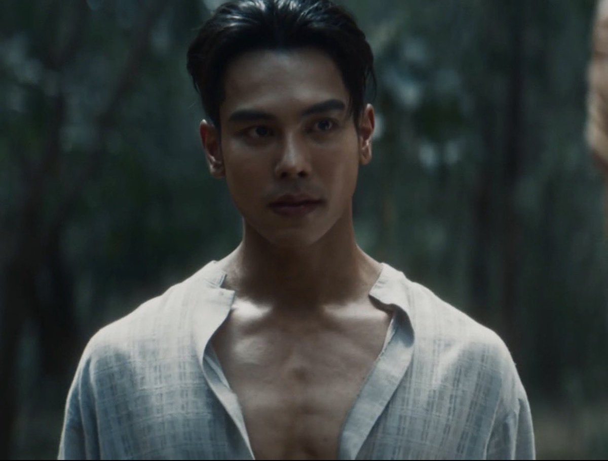 กลับไปดูอีพี 1 ดิ ตอนนั้นเป็นลูกม๋ายังเร้กมากด้วยซ้ำ บ๊อกแบ๊กเรียกเจ้าพี่ไปวันๆ แล้วดูตอนนี้แค่อีพี 3 เป็นขนาดนี้แล้ว อีพี 10 คนดูกระอักเลือดตามเจ้าพี่เลยมั้ง🥲