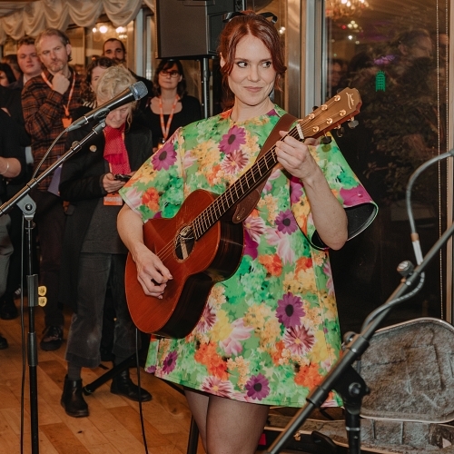 musicnewsitaly's tweet image. ICYMI: Kate Nash leads latest wave of artists for Sound City 2026 - #KateNash @KateNash #soundcity @soundcity #liverpoolsoundcity
Read the full article here: ift.tt/87Sm4Hh
More on Music-News.com
