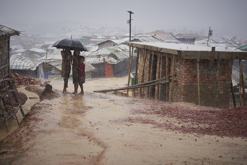 reliefweb's tweet image. By using a sustaining #peace lens, @UNSSC analyses possible mitigation strategies to address migration and #displacement in the context of #climatechange. Learn more about the resilience building interventions here:
reliefweb.int/training/36697…

📷 UNHCR/David Azia