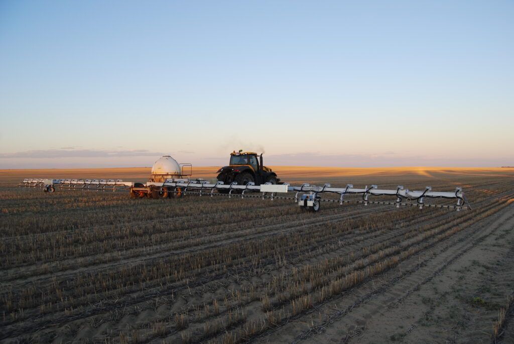 AHRI_Team's tweet photo. Are you calling the shots on sowing date, rather than letting the weeds take control? University of Adelaide's researcher, Gurjeet Gill delves into the ideal timing for sowing winter crops! 🌾 #CropManagement #AgScience#Agronomy

https://t.co/1zVBjrWhBF https://t.co/1PW8R7Dr42