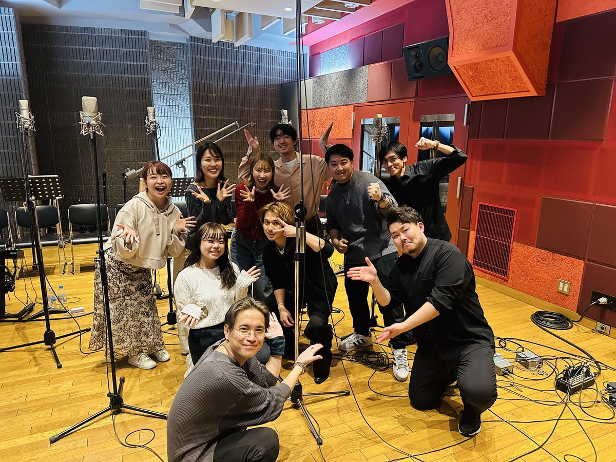 先日はとあるレコーディングでした！！✨

作曲は 林ゆうき さん✨
めちゃくちゃカッコいい楽曲を、たくさん歌わせていただきました☺️✨

歌人三昧サマディ（ミュージカルコーラス）
女声：泉佳奈、井上万葉、光岡あかり、成川諒
男声：那須琢乙、養田陸矢、上田隆晴、田中廉
コーラス指揮：鷲尾裕樹