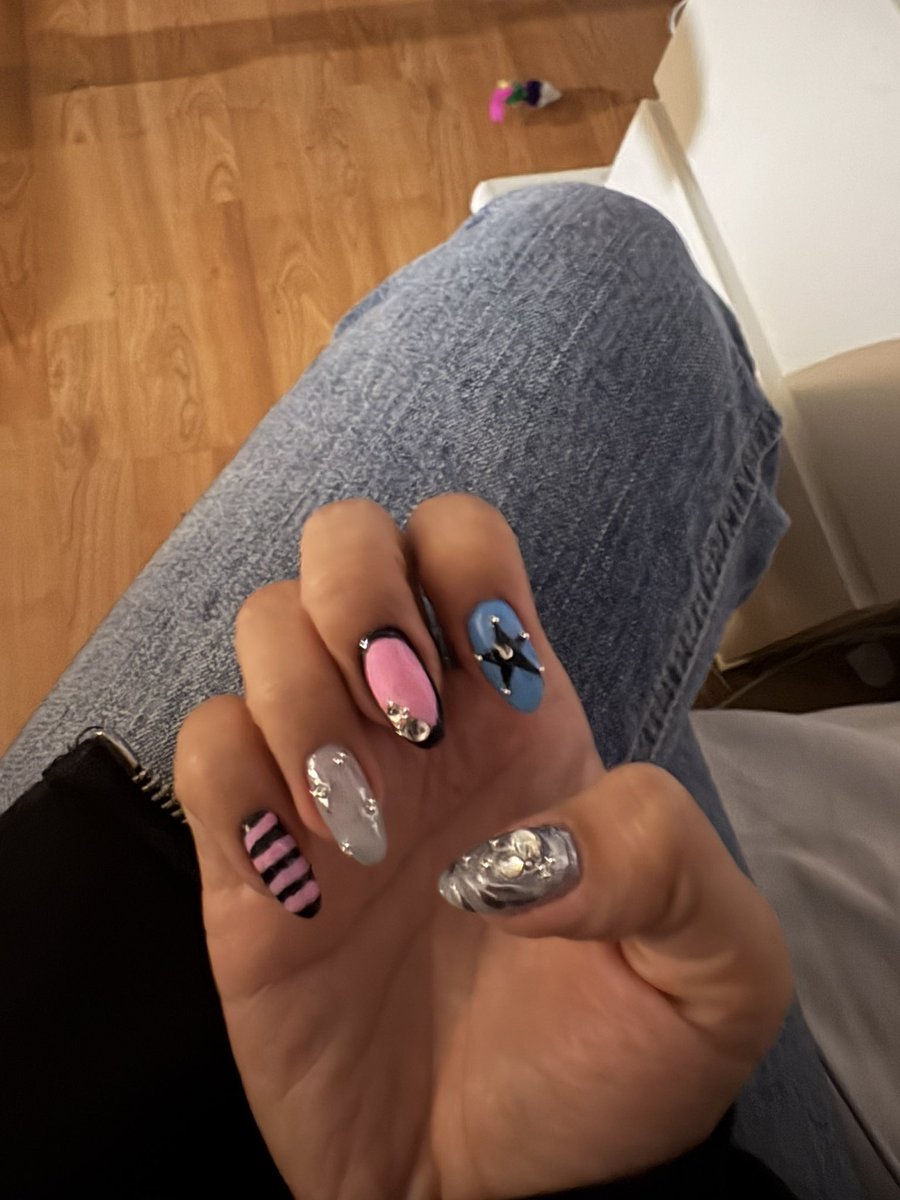 lexah0e ⋆ ˚｡⋆୨୧˚ 🍇🪩 🐅 tweet media