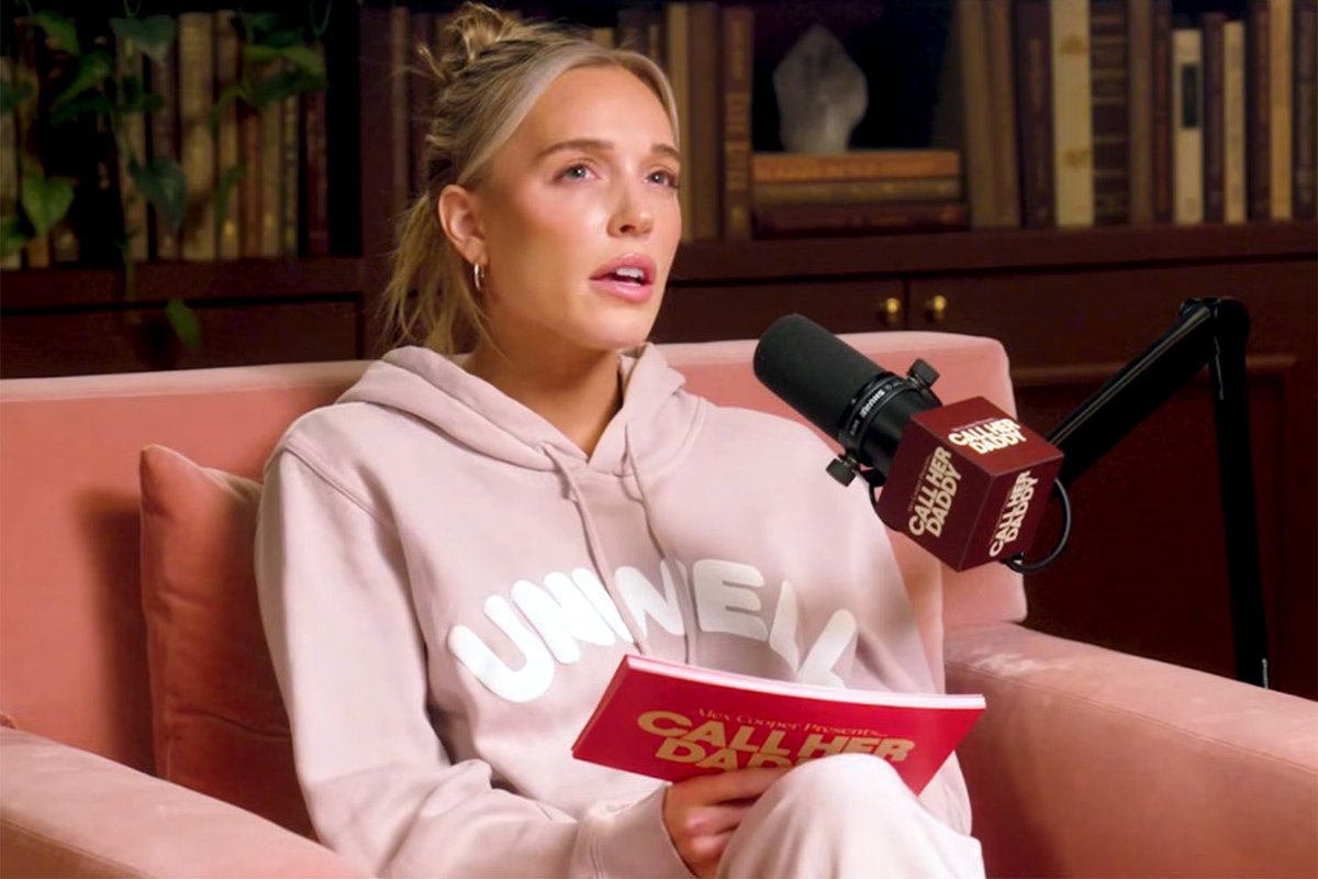 Miley Official tweet media