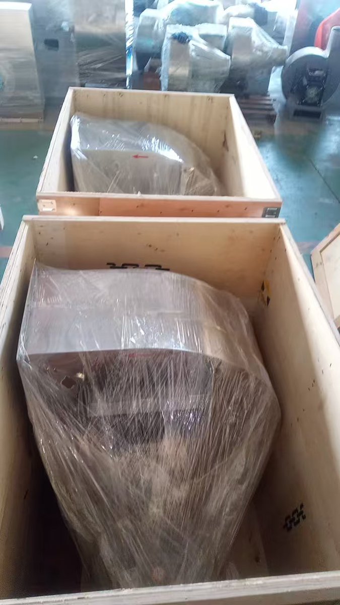 Induced Draft high temperature Centrifugal Fan for Automotive Paint Booths: A Helpful Addition to Eco-Friendly Spray Painting Systems

This induced draft centrifugal fan is made for automotive paint booths and acts as a handy extra for eco-friendly spray painting setups. It helps