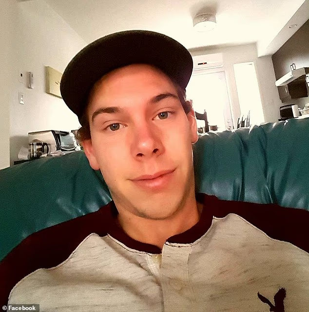 clashobserver's tweet image. BREAKING: MacKenzie Gunther is identified as second pilot killed in Air Canada crash at LaGuardia, in New York.

He served as the first officer on Air Canada Express Flight 646 from Montreal on Sunday night, working alongside pilot Antoine Forest, 30, of Coteau-du-Lac in Quebec