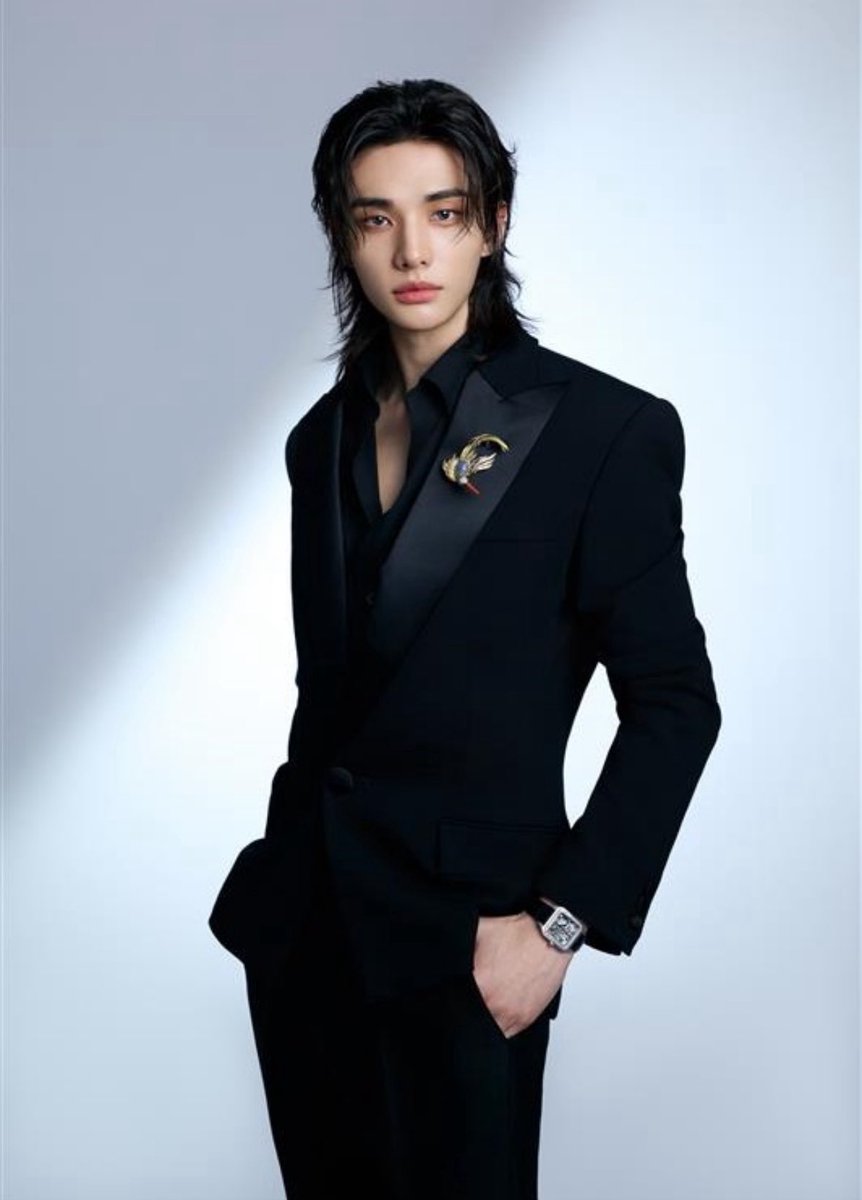 hyunjin pics tweet media