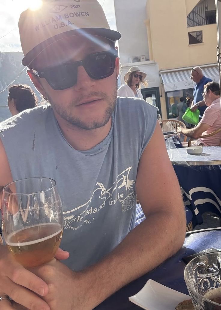 Niall Horan’s Gallery tweet media