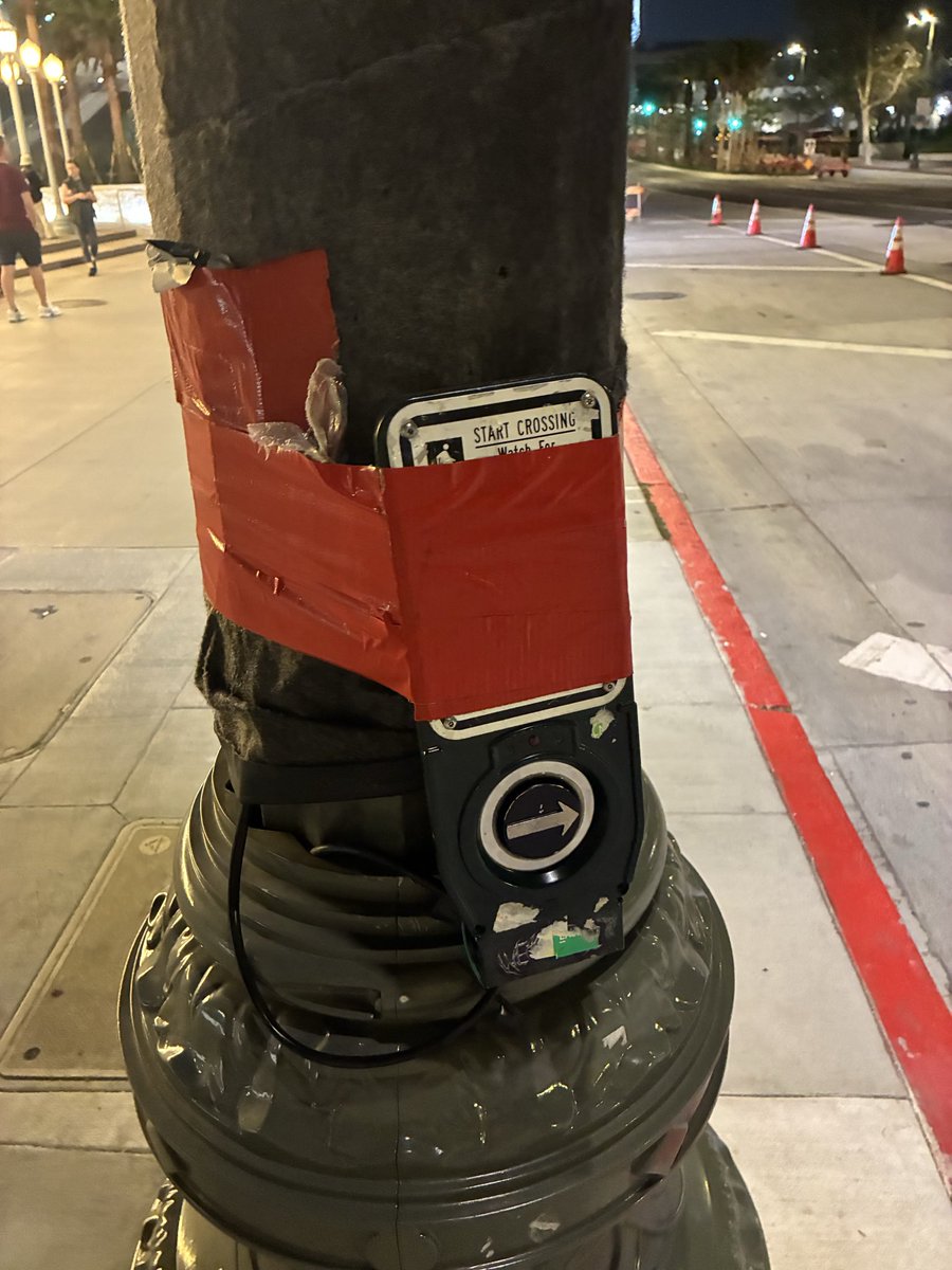 Miles Klee 🐠 🦉 🦂 tweet media