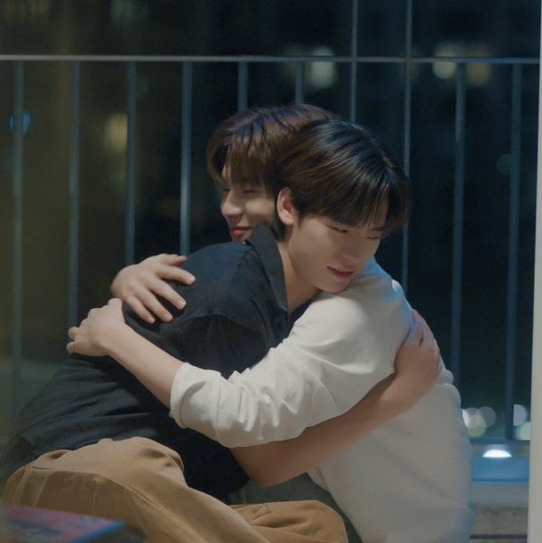 icel ✯ dwy era! tweet media