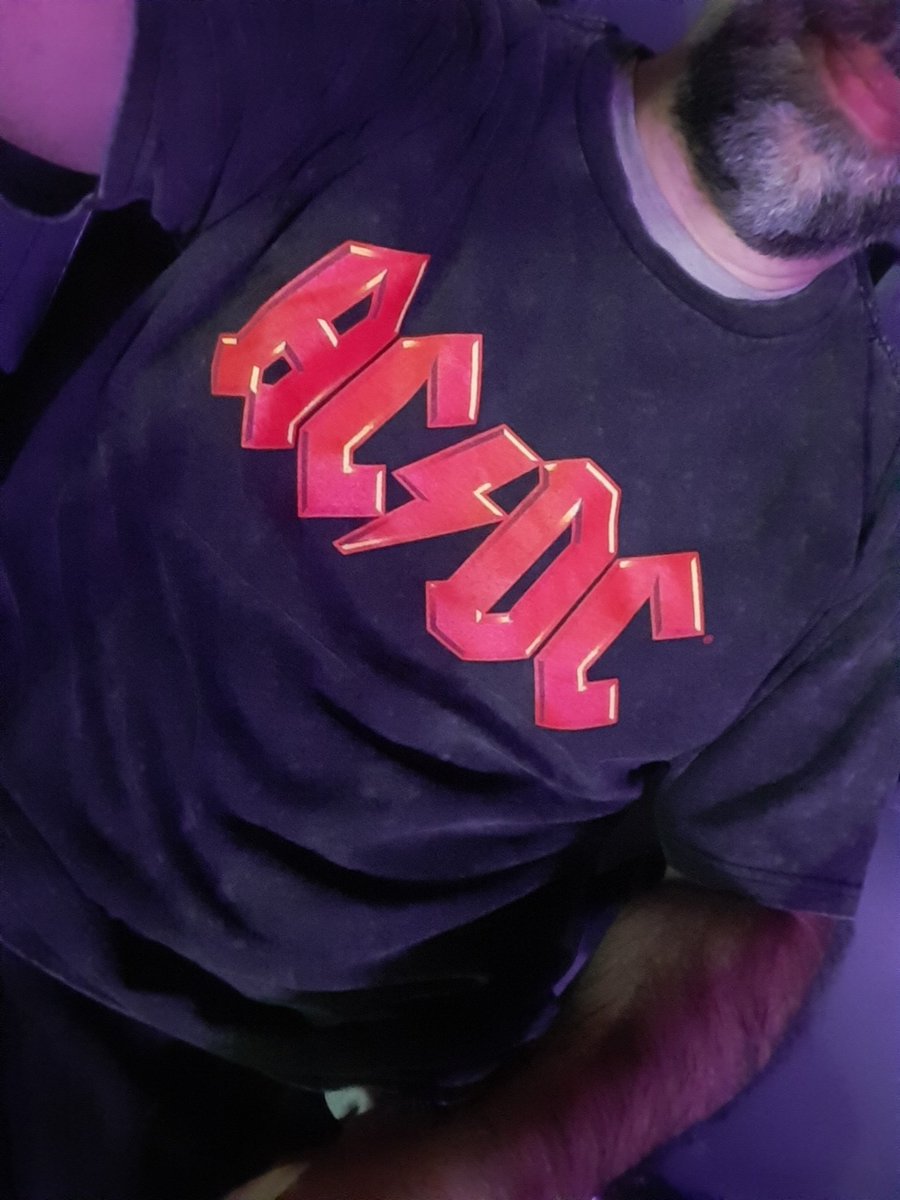 MalcolmZ7's tweet image. Un poco 🎸🎵🎶🙌🏼
#ACDC #PowerUpTour