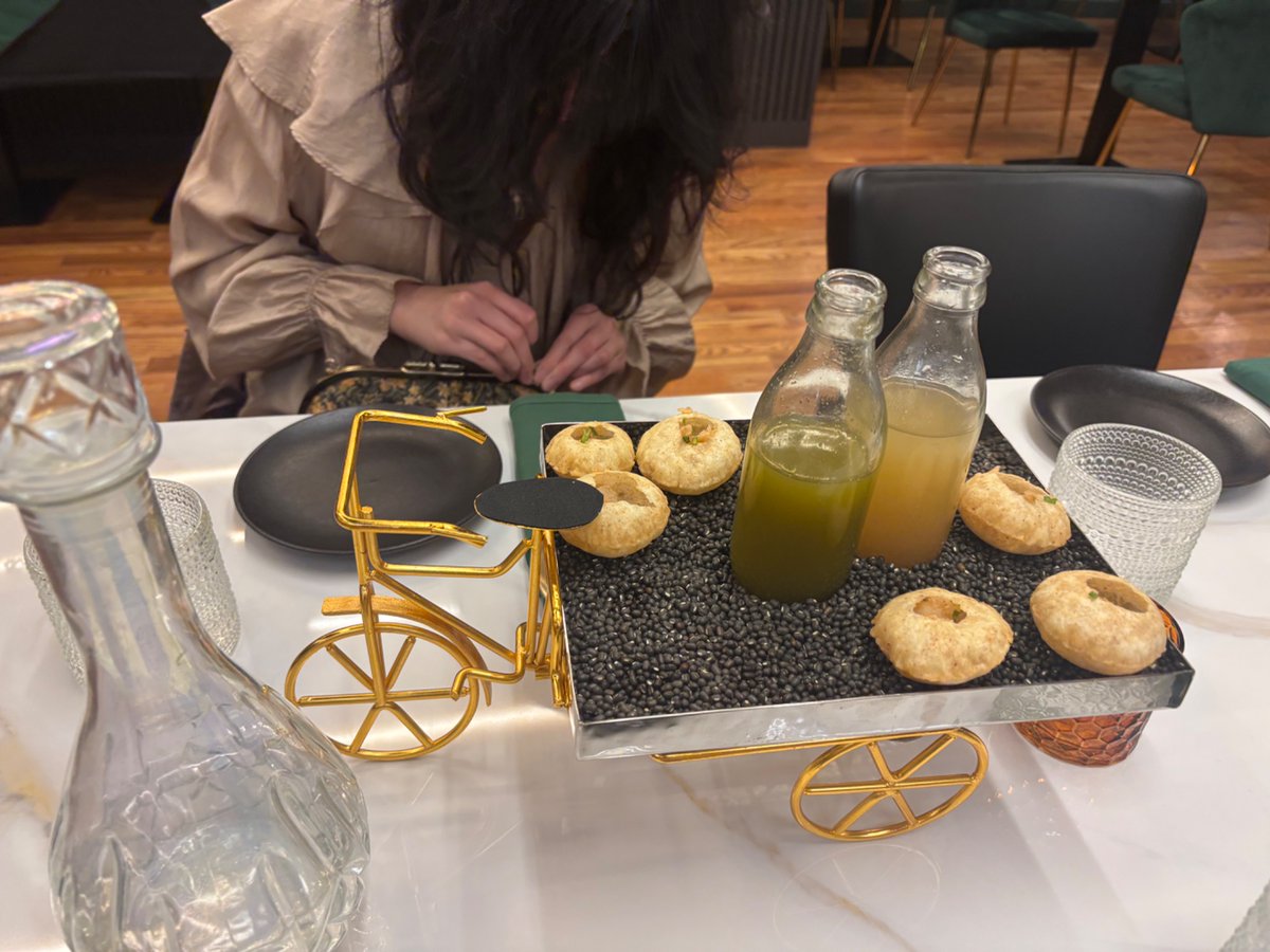 ༺𖤐༻ tweet media